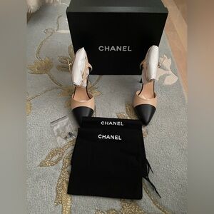 CHANEL Classic Black and Tan Heels D’Orsay Ankle Strap Pumps - Karl Lagerfeld